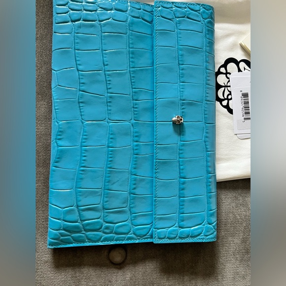 Alexander McQueen skull croc embossed clutch - Picture 2 of 8